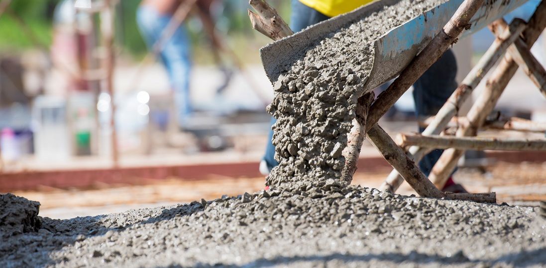 Selective focus of concrete pouring during commercial concreting floors of building